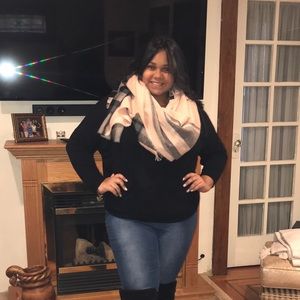 Meet your Posher, Julissa